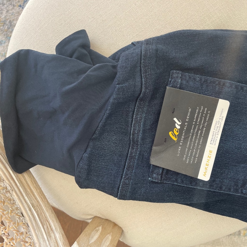 New Maternity Skinny Jeans w tags size 30